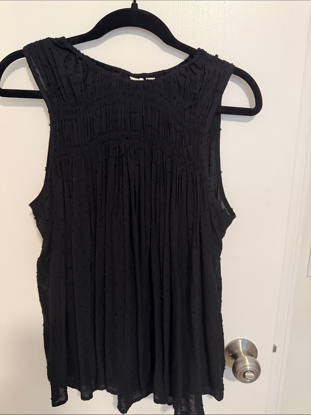 GAP Black Smocked Sleeveless Tank Top - Picture 3 of 6